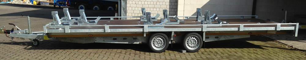 Spezialtransporter großer Motorradanhänger